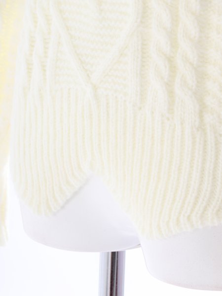 画像15: タートルネックショートケーブルニット (15)