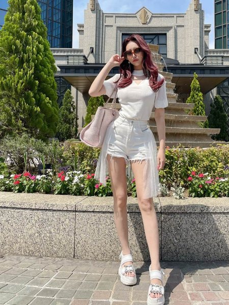 画像2: デコルテカットプリーツスリーブトップス (2)