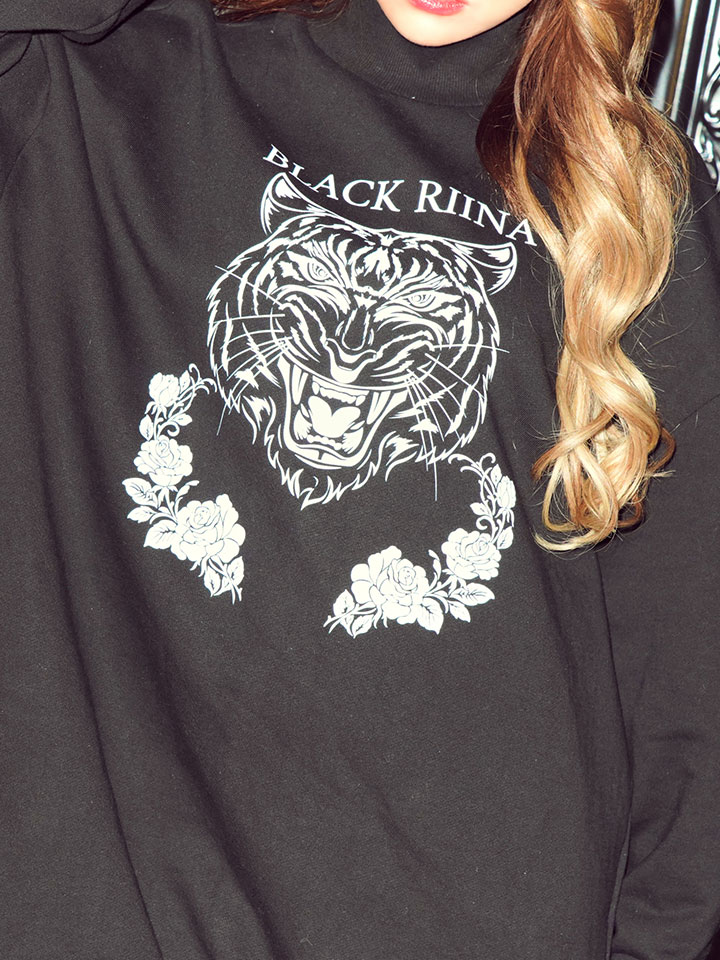 即日発送 タイガーローズスウェットワンピース Riina Couture